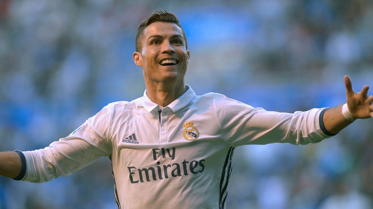 Ronaldo újabb négy évre írt alá