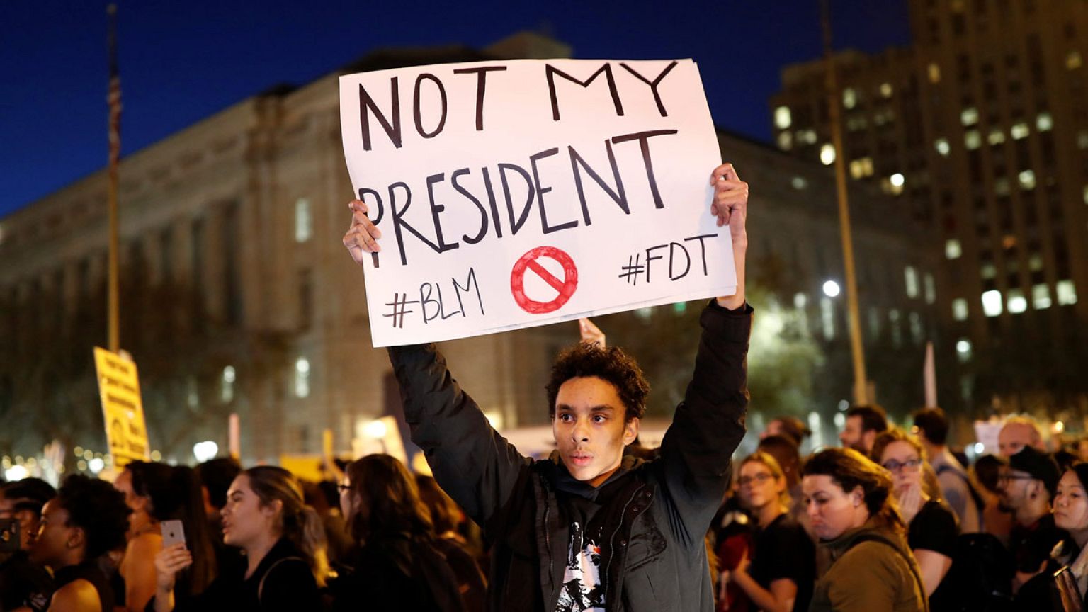 #notmypresident : les opposants à Trump le disent sur Twitter