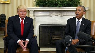 EUA: As fotografias que dizem tudo do primeiro encontro Obama-Trump