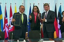 Handel: Ecuador tritt EU-Peru-Kolumbien Abkommen bei. TTIP "im Eisfach"