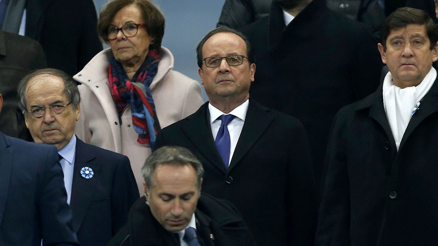 El Stade de France rinde homenaje a los 130 muertos del 13-N, un año después