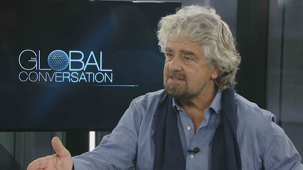 Σάλος στην Ιταλία από την «γκάφα» του Μπέπε Γκρίλο στο euronews Σάλος στην Ιταλία από την «γκάφα» του Μπέπε Γκρίλο στο euronews