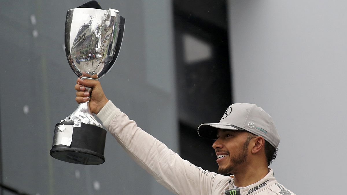 Hamilton takes title race to the wire in Brazil as Lorenzo signs off in style