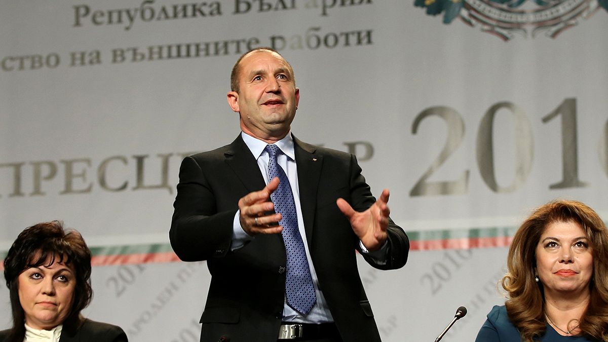 Bulgaristan'a eski jet pilotu, Rusya yanlısı yeni cumhurbaşkanı