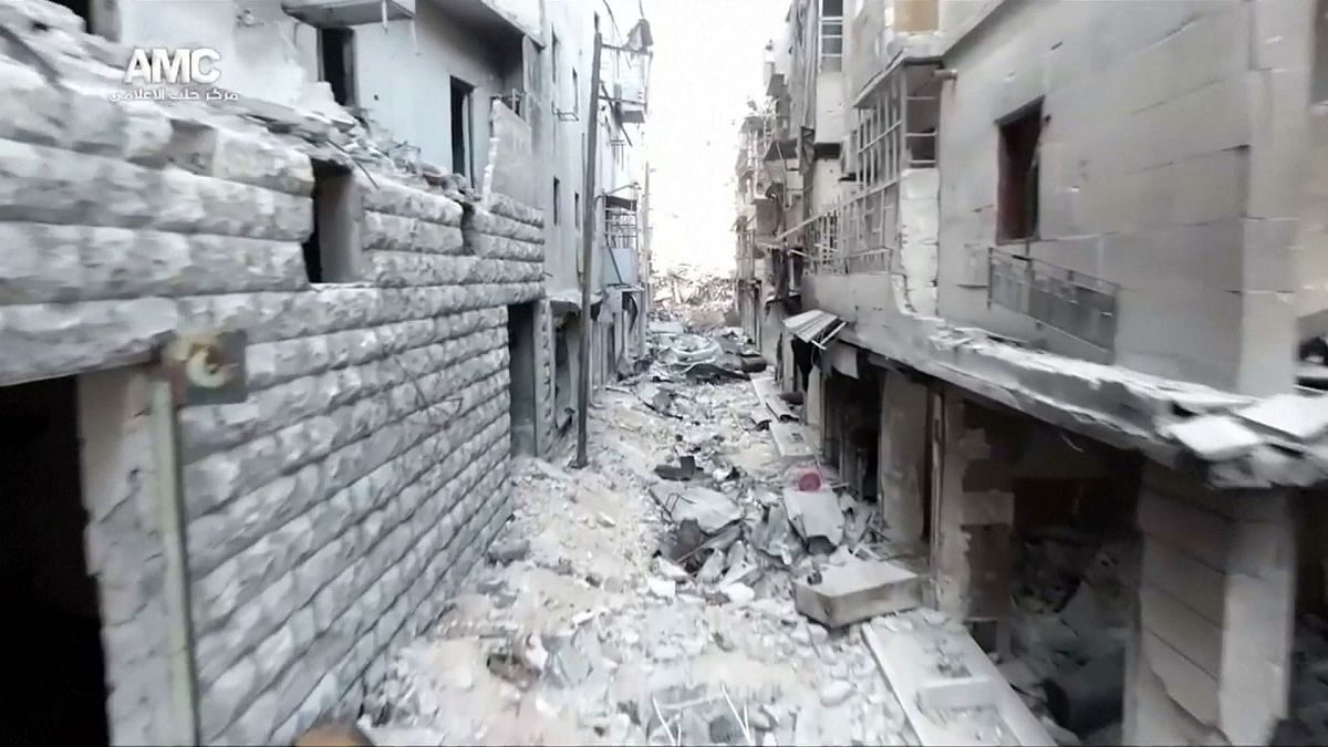 Drónfelvétel a szétbombázott Aleppóról