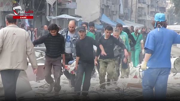 حلب الشرقية تحت قصف الطيران السوري النظامي...عدد القتلى فاق عشرين قتيلا حلب الشرقية تحت قصف الطيران السوري النظامي...عدد القتلى فاق عشرين قتيلا