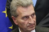 Viagem de comissário Oettinger levanta questões éticas