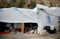 Tensão e violência em campo de refugiados na Grécia