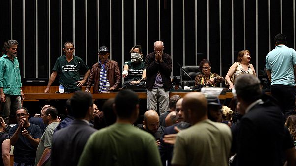 Βραζιλία: Διαδηλωτές κατέλαβαν την Κάτω Βουλή Βραζιλία: Διαδηλωτές κατέλαβαν την Κάτω Βουλή
