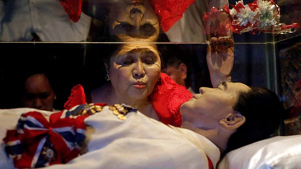 Philippines : le dictateur Marcos enterré tel un "héros", merci Duterte ! Philippines : le dictateur Marcos enterré tel un "héros", merci Duterte !