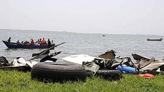 Ten dead in boat wreck on Lake Albert in Uganda
