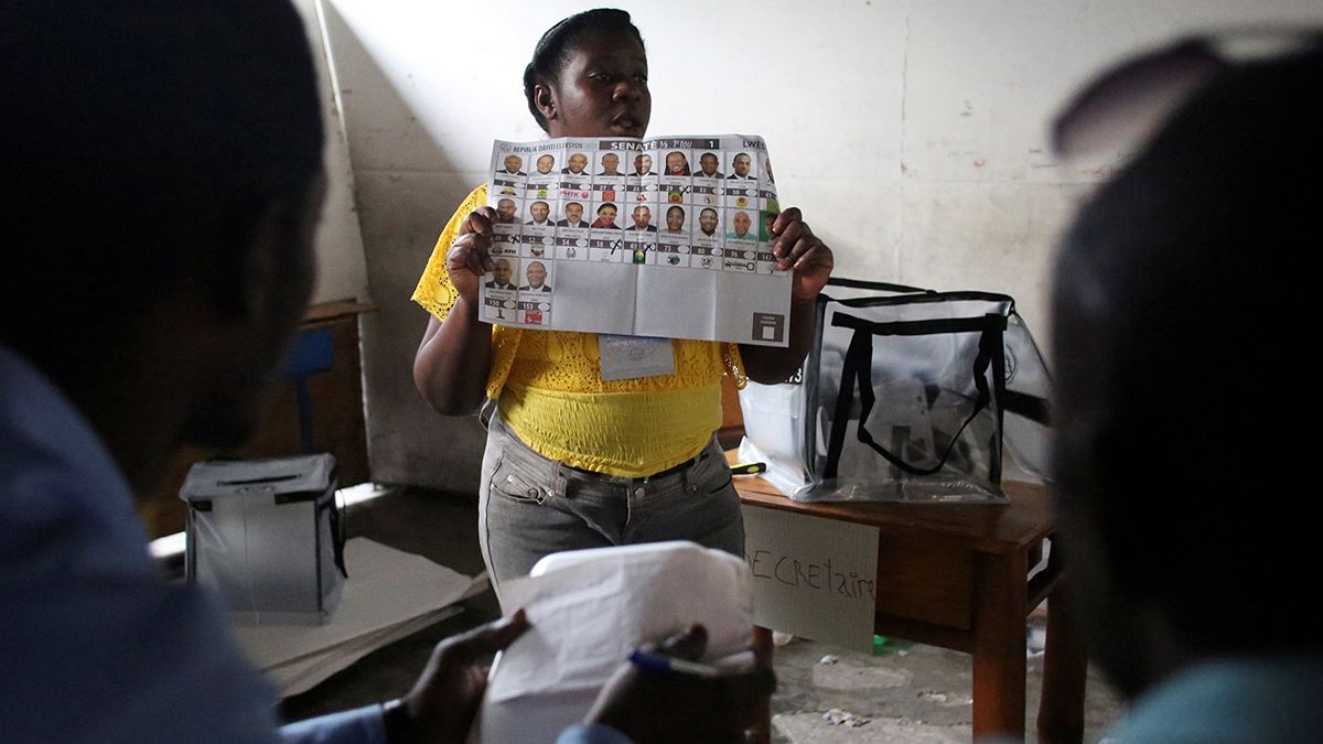 На Гаити проходят выборы президента, сенаторов и части депутатов парламента
