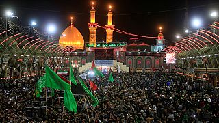 مئات الآلاف في كربلاء لإحياء ذكرى أربعينية الإمام الحسين