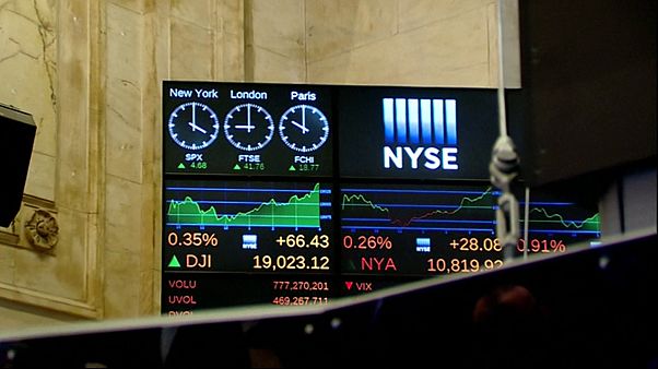Rekordhoch: Dow Jones klettert erstmals über 19.000 Marke Rekordhoch: Dow Jones klettert erstmals über 19.000 Marke