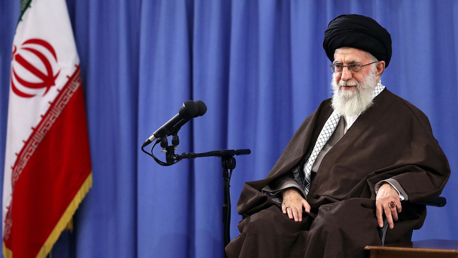 رهبر جمهوری اسلامی: تحریم جدید نقض برجام است، واکنش نشان خواهیم داد