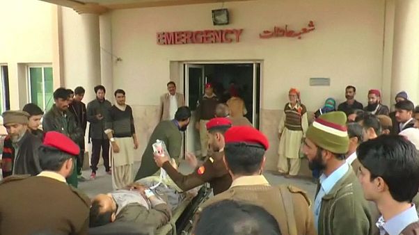 Kashmir: tensione alta tra India e Pakistan, vittime per i colpi di artiglieria dell'India Kashmir: tensione alta tra India e Pakistan, vittime per i colpi di artiglieria dell'India