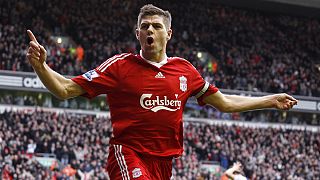 Futebol: Steven Gerrard anuncia ponto final na carreira