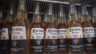 Proprietário da cerveja Corona deixou quase 170 milhões de euros à aldeia em que nasceu