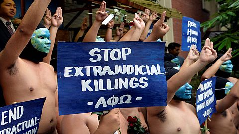 Philippinen: Nackter Protest