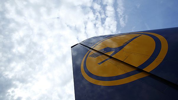 Lufthansa grevi hava ulaşımını felce uğrattı Lufthansa grevi hava ulaşımını felce uğrattı