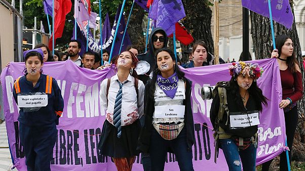 Διαδηλώσεις για την Παγκόσμια Ημέρα για την Εξάλειψη της Βίας κατά των Γυναικών Διαδηλώσεις για την Παγκόσμια Ημέρα για την Εξάλειψη της Βίας κατά των Γυναικών