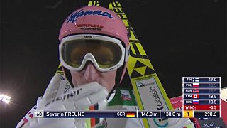 Северин Фройнд выиграл этап по прыжкам с трамплина в Руке