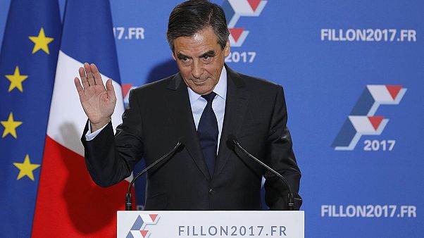 François Fillon yarışı önde götürüyor François Fillon yarışı önde götürüyor