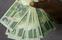 Le Zimbabwe lance une nouvelle monnaie