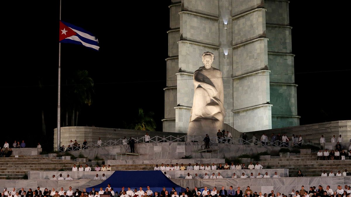 Cubans turn out in their thousands for Castro commemoration