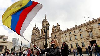 Senado colombiano ratifica acordo de paz