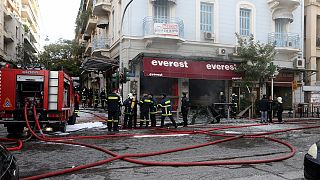 Αθήνα: Ισχυρή έκρηξη σε ταχυφαγείο στην πλατεία Βικτωρίας - Μία γυναίκα νεκρή και πέντε τραυματίες