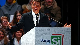İtalya Başbakanı Renzi siyasi kariyerini anayasa referandumuna bağladı