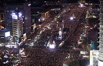 Binlerce Güney Koreli devlet başkanının istifasını istedi