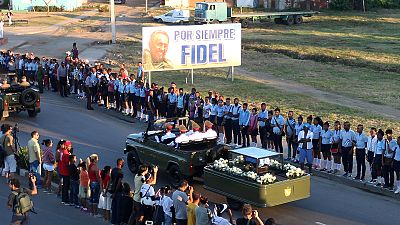 Szűk körben temették el Fidel Castrót