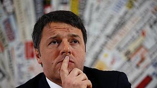 Le Premier ministre italien Matteo Renzi démissionne