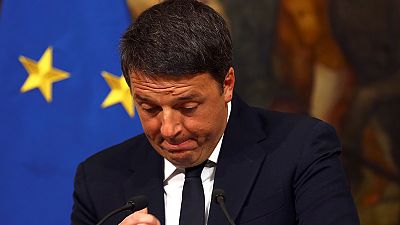 Renzi esce di scena: l'instabilità politica preoccupa gli italiani