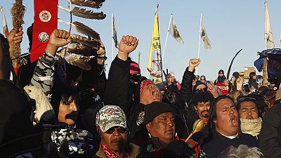 EUA: Sioux vencem batalha contra oleoduto no Dacota do Norte