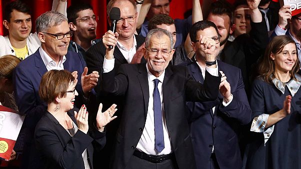 Österreich-Wahl: Sieg des Berechenbaren - FPÖ steckt nicht auf Österreich-Wahl: Sieg des Berechenbaren - FPÖ steckt nicht auf