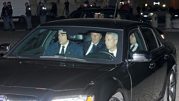 Néhány napig még marad hivatalában Matteo Renzi Néhány napig még marad hivatalában Matteo Renzi