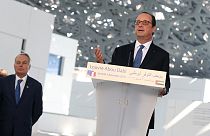 Hollande lancia un messaggio di tolleranza dal Louvre Abu Dhabi