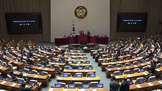 Parlamento coreano vota amanhã moção para destituir presidente