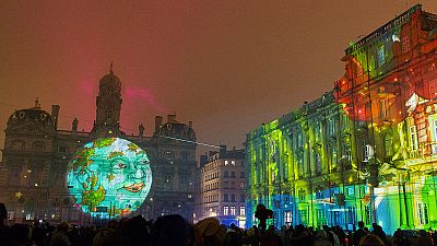 Tras un año de apagón, la Fiesta de las Luces vuelve a iluminar Lyon