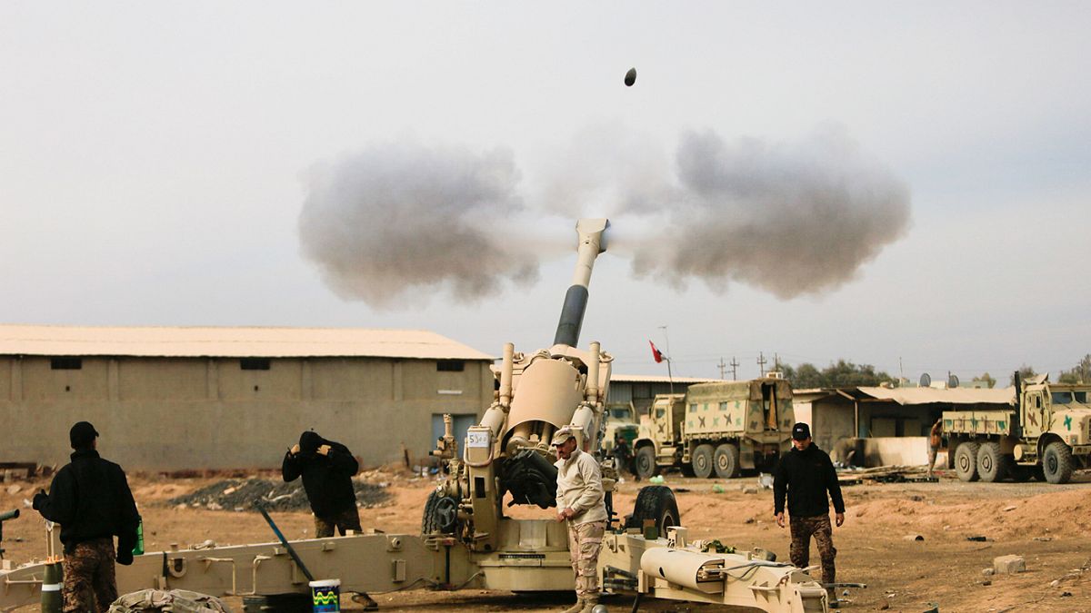 Iraqi artillery pounds ISIL targets southeast of Mosul