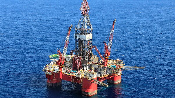 Πετρέλαιο: «Σφραγίζει» η συμφωνία για μείωση της παραγωγής Πετρέλαιο: «Σφραγίζει» η συμφωνία για μείωση της παραγωγής