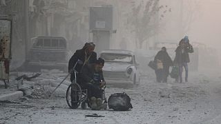 Civis continuam a abandonar leste de Alepo