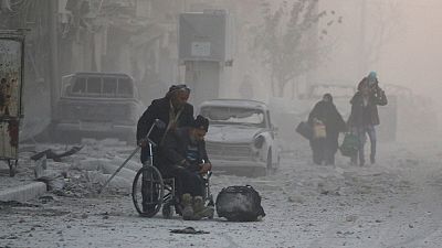 Rusya Halep'in doğusunda 20 bin kişinin kenti terk ettiğini duyurdu