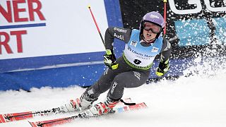 Tessa Worley vence 'slalom' gigante de Sestriere num dia radioso para o esqui francês