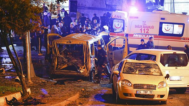 Istanbul - mindestens 29 Tote und 166 Verletzte bei Anschlägen Istanbul - mindestens 29 Tote und 166 Verletzte bei Anschlägen