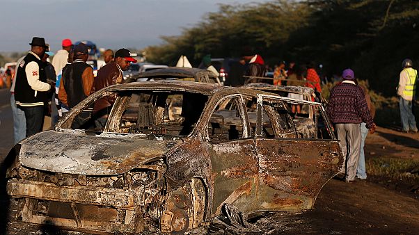 مقتل 40 شخصا إثر انفجار شاحنة صهريج في كينيا مقتل 40 شخصا إثر انفجار شاحنة صهريج في كينيا