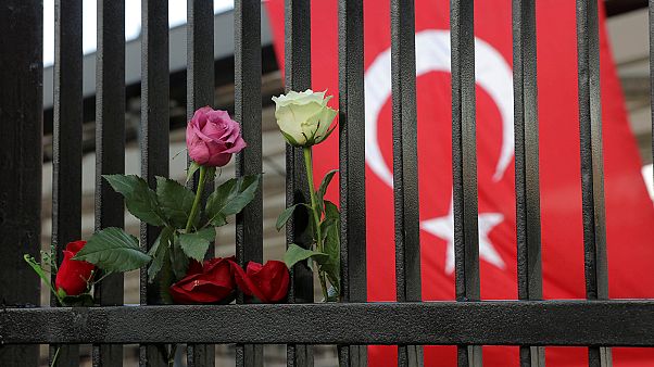 Turquía despide a los fallecidos por el doble atentado en Estambul, la mayoría policías Turquía despide a los fallecidos por el doble atentado en Estambul, la mayoría policías